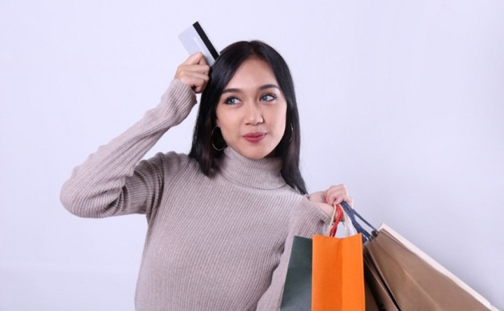 Asyik, Bunga Kartu Kredit Makin Murah