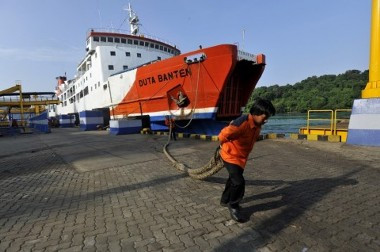 Menhub Pantau Persiapan Tambahan Kapal di Pelabuhan Merak