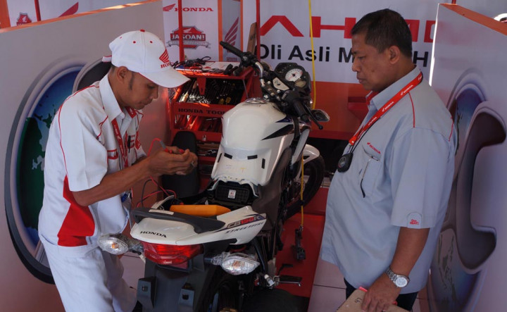 Dua Teknisi AHASS Siap Adu Keterampilan di Vietnam