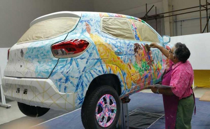Renault Kwid Jadi Media Lukis Seniman Asal India