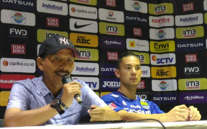 Djanur Angkat Topi Usai Persib Mengalahkan PBFC