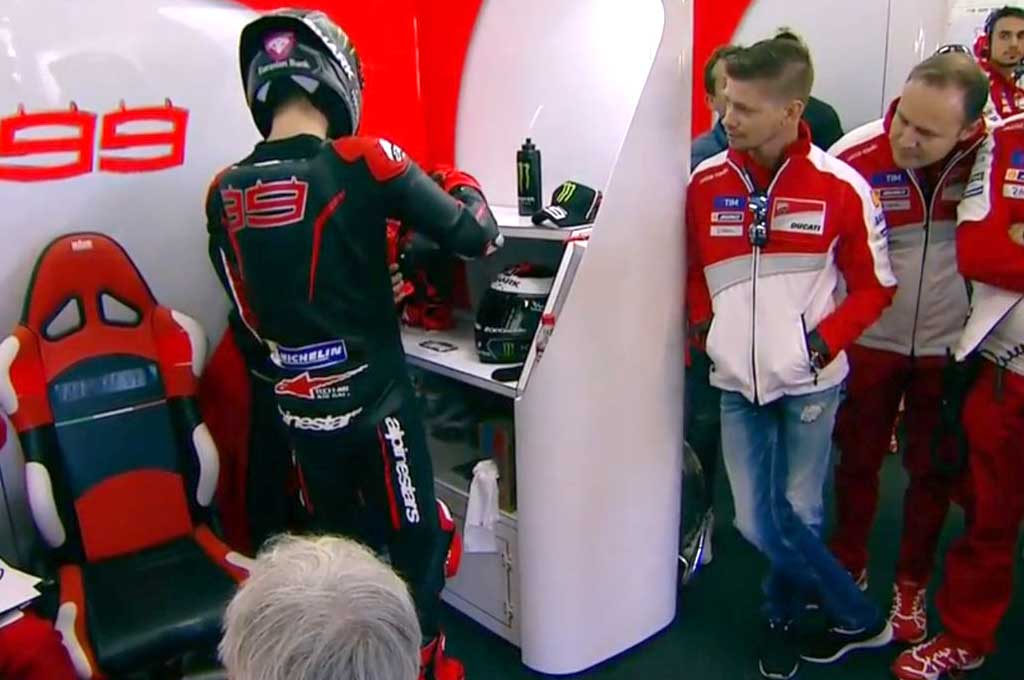 Jorge Lorenzo masih berupaya merayu Casey Stoner. Crash Media