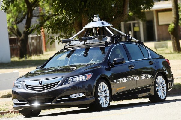 Adu Cepat Menghadirkan Mobil Otonom (2)