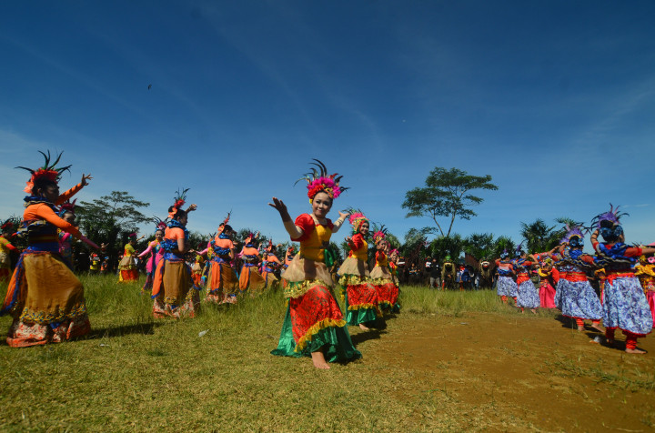Sanggar Seni Desa Sukamantri Pecahkan Rekor ORI Kolotok