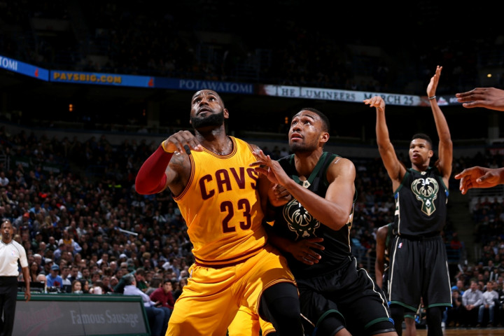 LeBron James Jadi Pahlawan Kemenangan Cavaliers atas Bucks