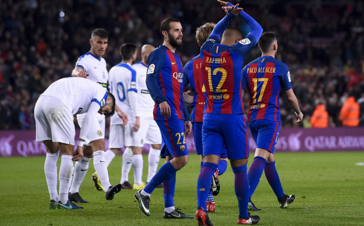 Barcelona Permak Hercules untuk Lolos ke Perempat Final