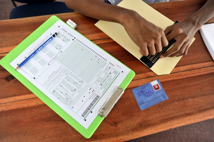 Bagaimana Cara Proses Jutaan Lembar Jawaban Komputer?