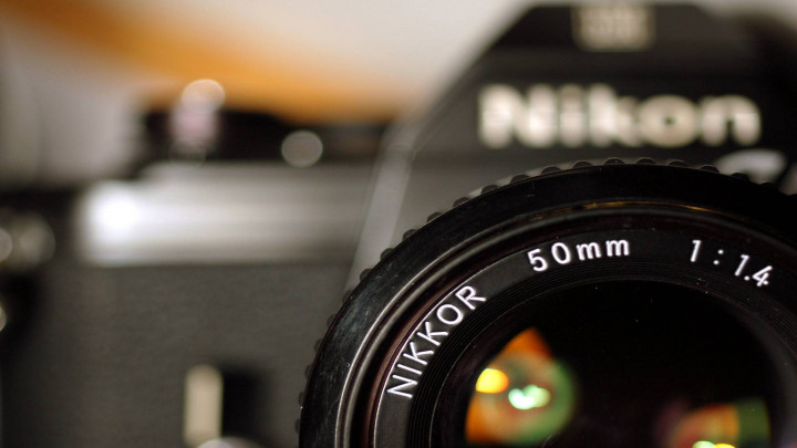 Nikon Siapkan Kamera DSLR Full-Frame Baru Tahun Depan