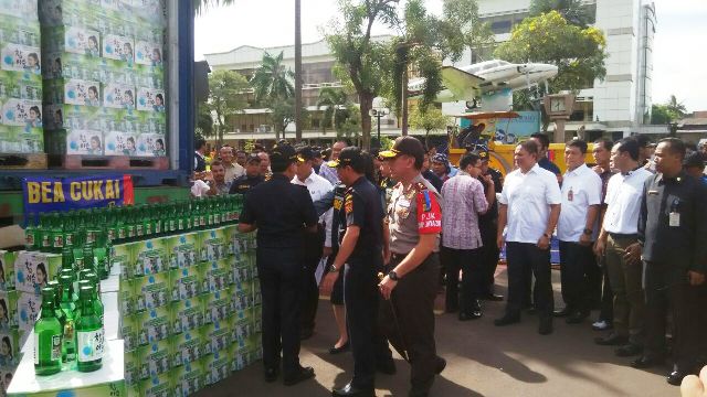 Penyelundupan 36.400 Botol Miras Asal Korsel Digagalkan