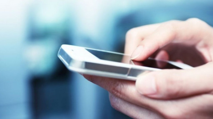 Bermain Smartphone Terlalu Lama Berpotensi Terhadap Obesitas