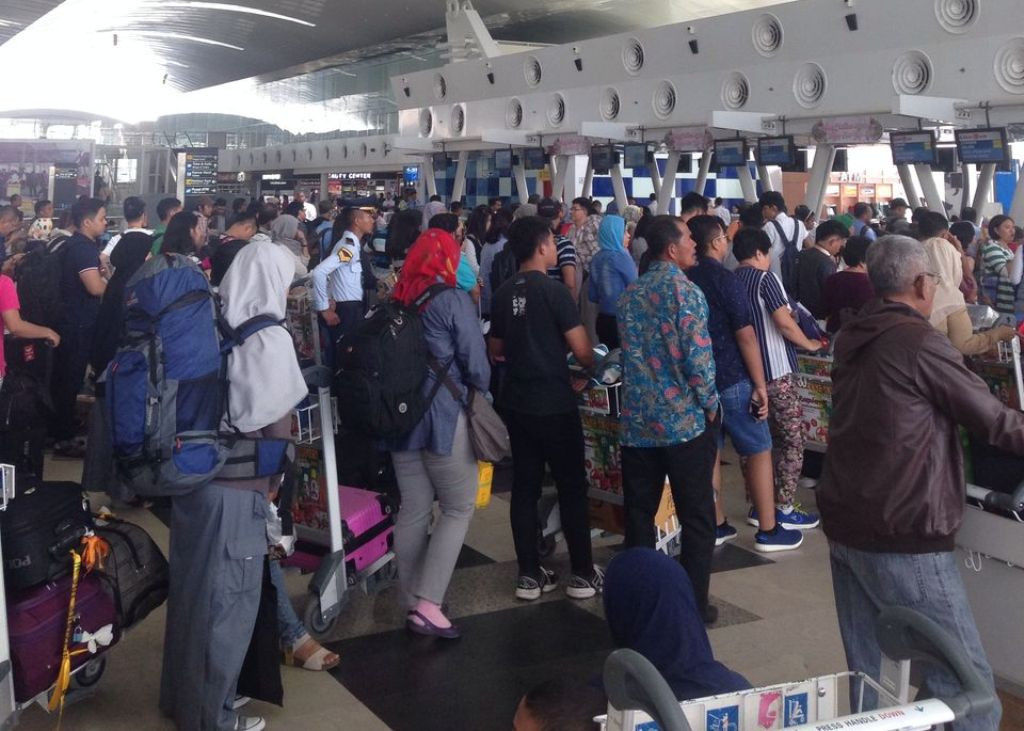 Situasi di Bandara Kualanamu Deli Serdang, Sumatera Utara, Jumat (23/12/2016). Foto: Metrotvnews.com/Budi Warsito