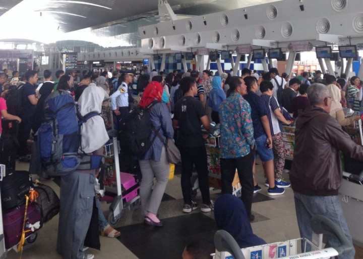 Penumpang di Bandara Kualanamu Melonjak 35 Persen