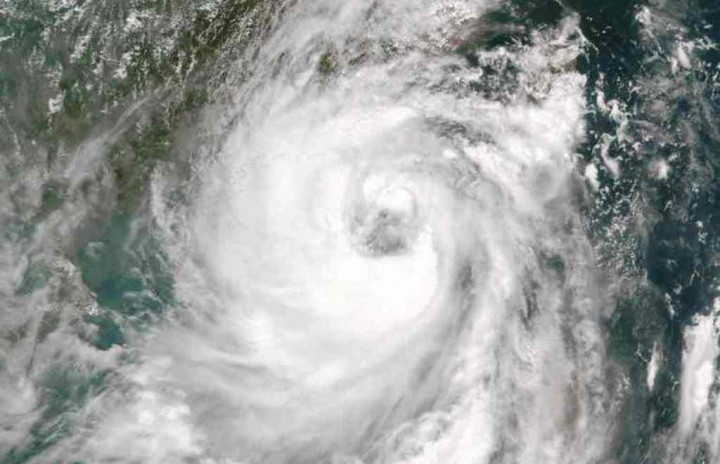 Topan Mengancam, Ratusan Ribu Warga Filipina Dievakuasi