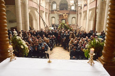 Umat Kristen di Aleppo Rayakan Natal dalam Damai