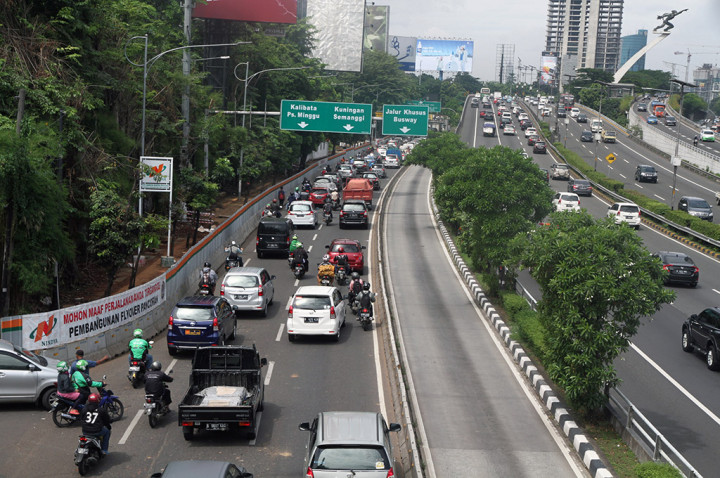 Pengguna Jalan tak Keberatan Mampang-Kuningan Dibangun <i>Flyover</i>