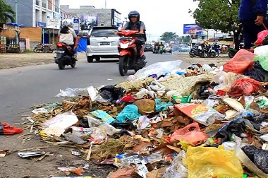 Sebagian Petugas Kebersihan di Pekanbaru Mogok Kerja