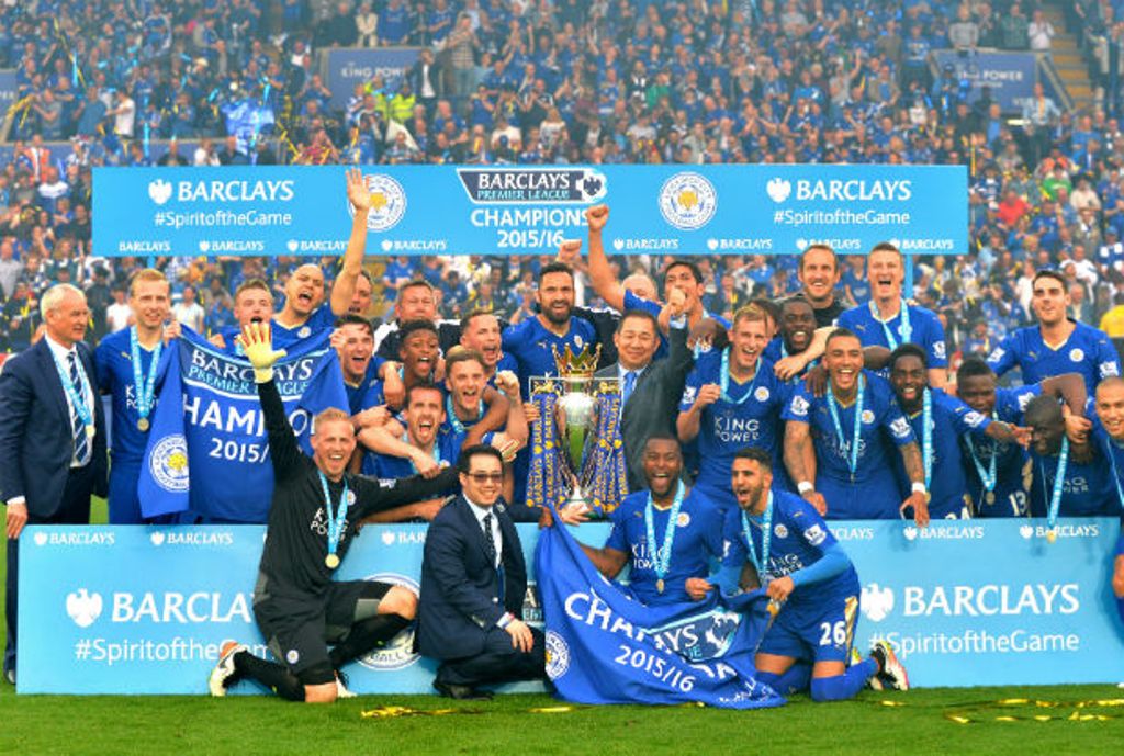 Skuat Leicester City saat merayakan gelar juara Liga Primer Inggris (Foto: Google Image)