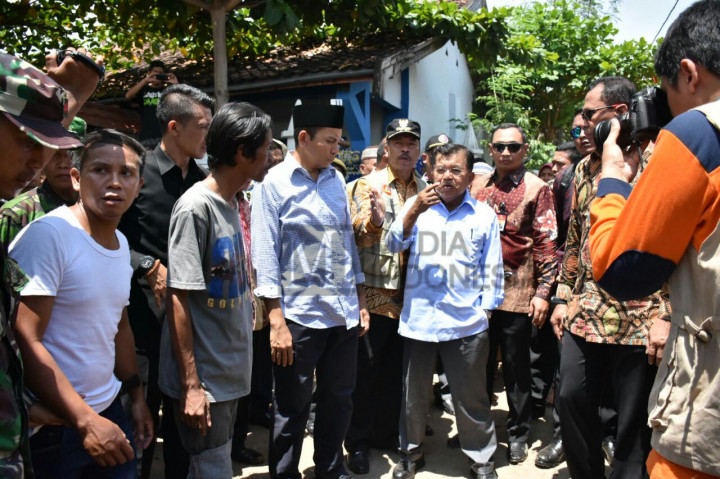 Wapres JK Tinjau Lokasi Banjir di Bima