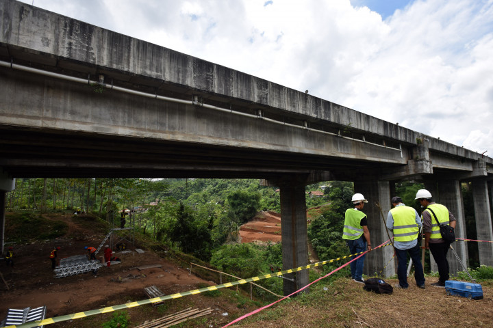 Perbaikan Jembatan Cisomang Bisa Lebih 3 Bulan
