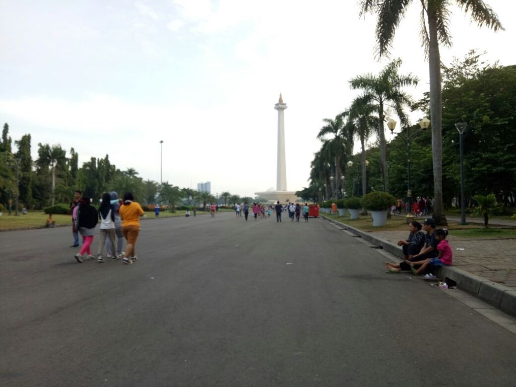 Kawasan Monas bersih dari sampah. (Foto: MTVN/Meilikhah).