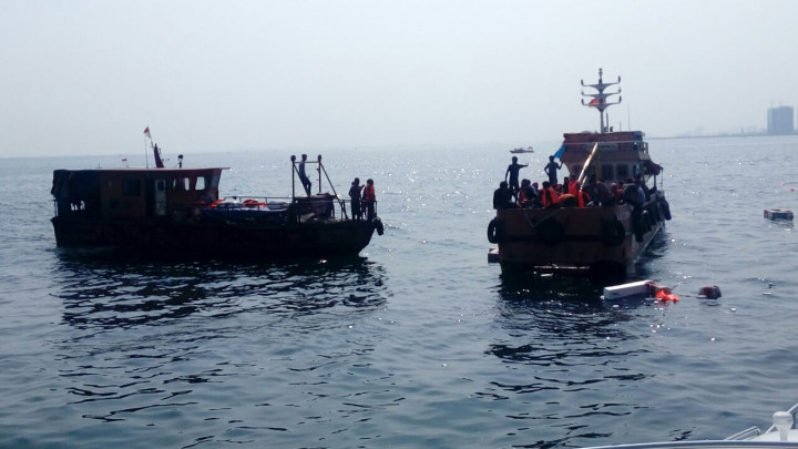 Penumpang Kapal Zahro Lompat ke Laut Setelah Melihat Asap Tebal