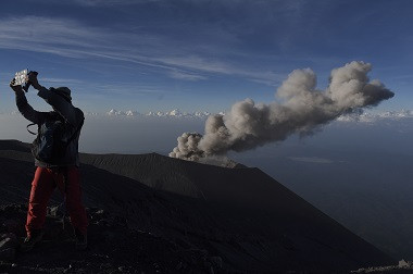 Hingga Sore, Pendaki Hilang di Semeru belum Ditemukan