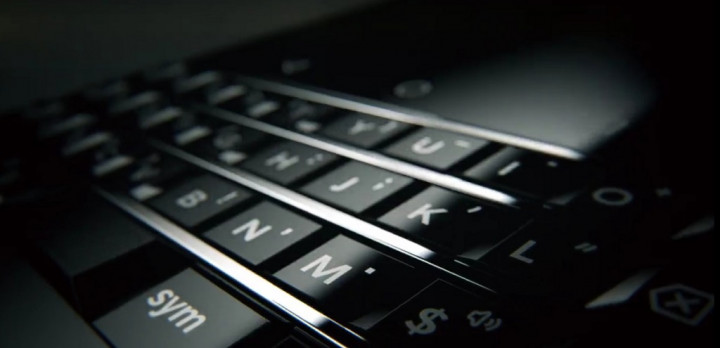 CES 2017, Debut Ponsel BlackBerry dengan Keyboard QWERTY