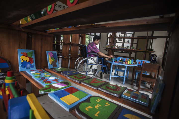 Mainan Edukasi Karya Difabel