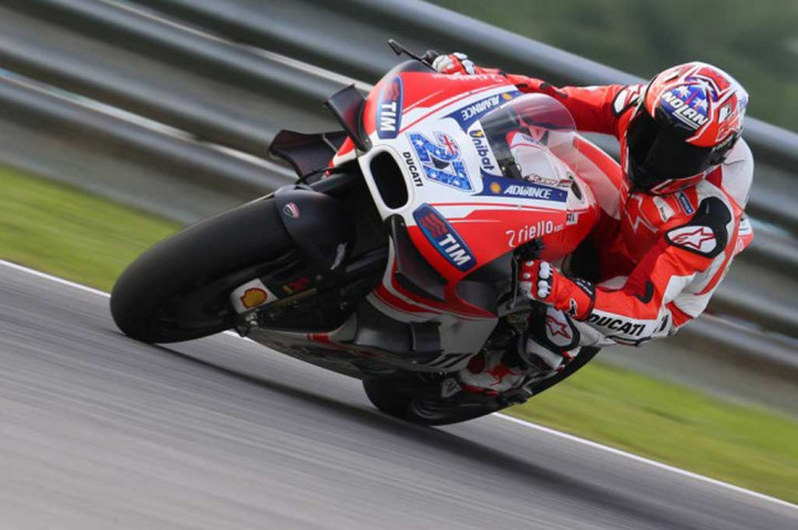 Stoner Bakal Fokus Tes Pengganti Winglet Ducati di Sepang