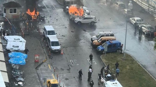 Ledakan di depan gedung pengadilan Turki/Foto: Al Jazeera