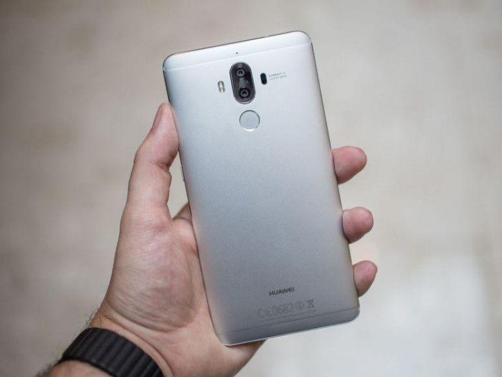 Huawei Rilis Mate 9, Ponsel Pertama dengan Alexa
