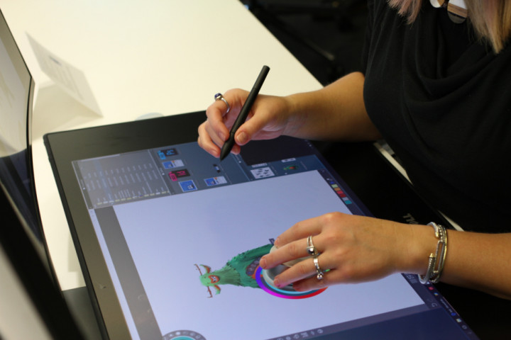 Dell Canvas Temani Surface Studio untuk Produktivitas Pekerja Grafis