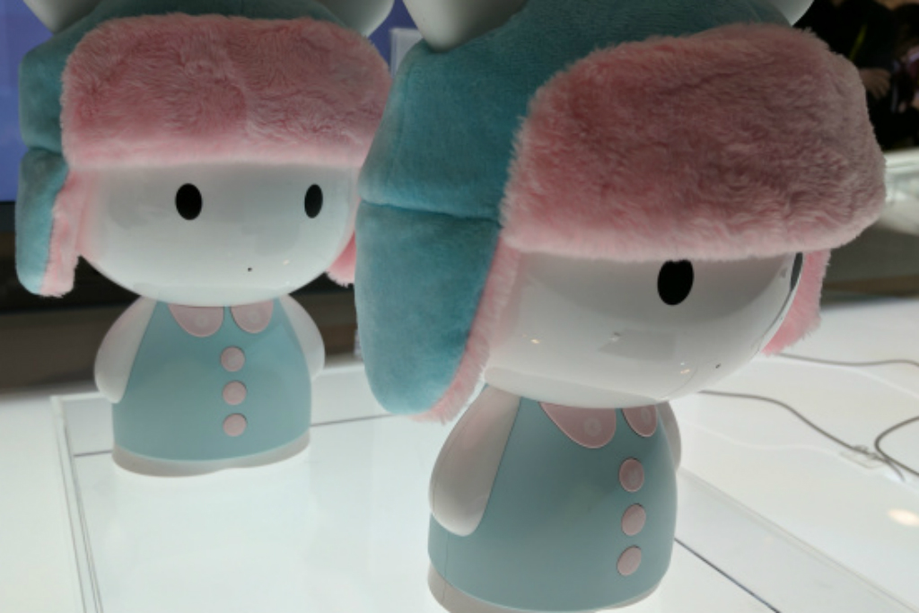 Xiaomi memperkenalkan perangkat pesaing Amazon Echo, bernama Mi Bunny, di ajang CES 2017. (Foto: Janko Roettgers / Variety)