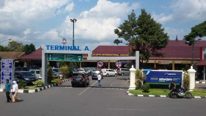 AirAsia Turunkan Penumpang Diduga Mabuk