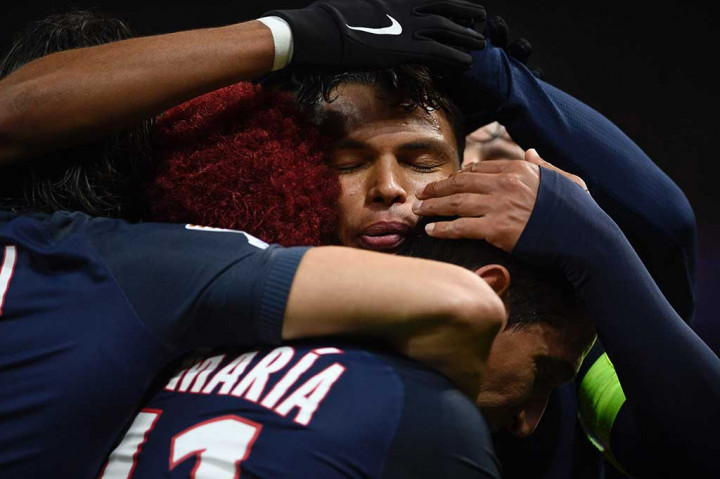 Thiago Silva Bawa PSG Tundukkan Mets