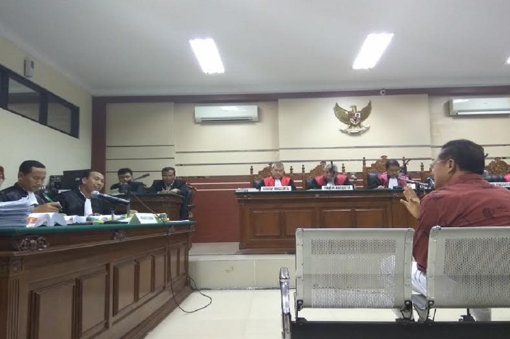 Saksi memberikan keterangan seputar kasus Dahlan Iskan di Pengadilan Tipikor Surabaya, MTVN - Hadi