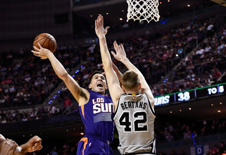 Rekor Pribadi Booker Warnai Kemenangan Suns atas Spurs