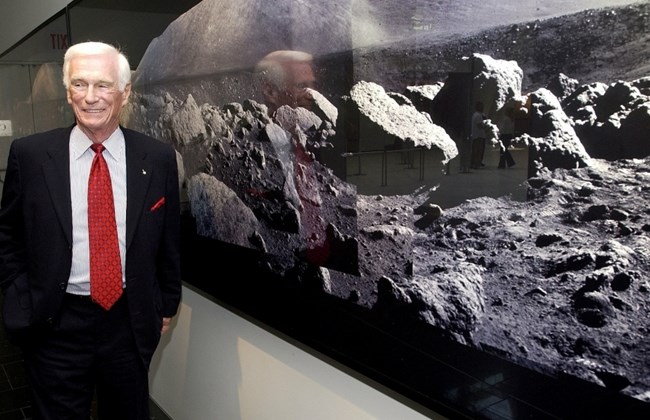 Astronot Terakhir yang Menginjakan Kaki di Bulan Meninggal