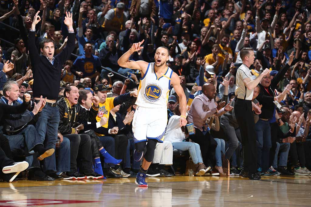 Warriors Tekuk Juara Bertahan Cavaliers 126-91