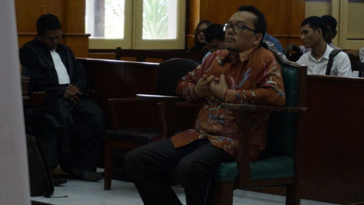DPR: Desakan Massa Bui Ramadhan Pohan Ganggu Persidangan