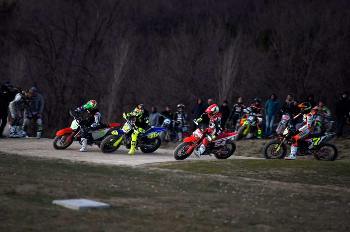 Gara-Gara Salju, Rossi Batal Gelar Balap 100 KM of Champions