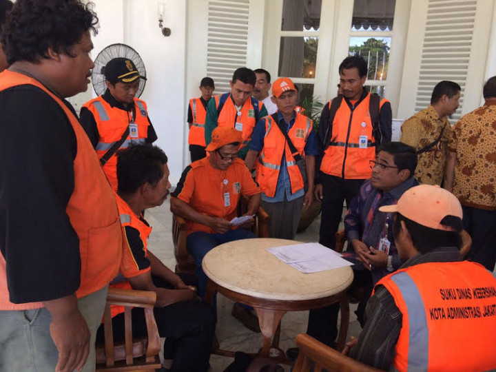 Diberhentikan Sepihak, Belasan PHL Mendatangi Plt Gubernur DKI