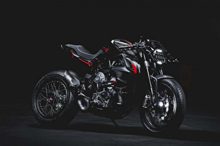 Edisi Khusus MV Agusta Dragster Tampil Serba Hitam
