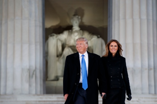 Jelang Pelantikan,  Jajak Pendapat Tunjukkan Warga Tak Suka Trump