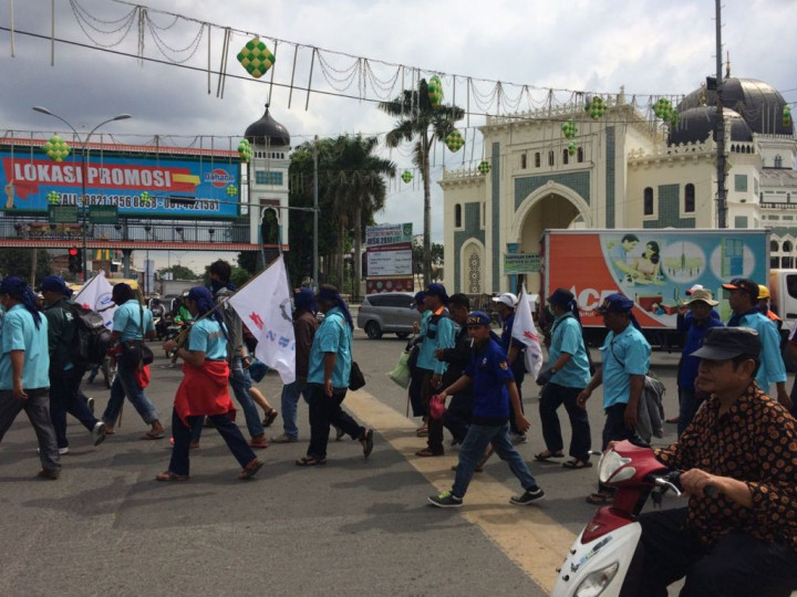 Kecewa Pelindo I, Buruh Berjalan Kaki dari Medan ke Istana Negara