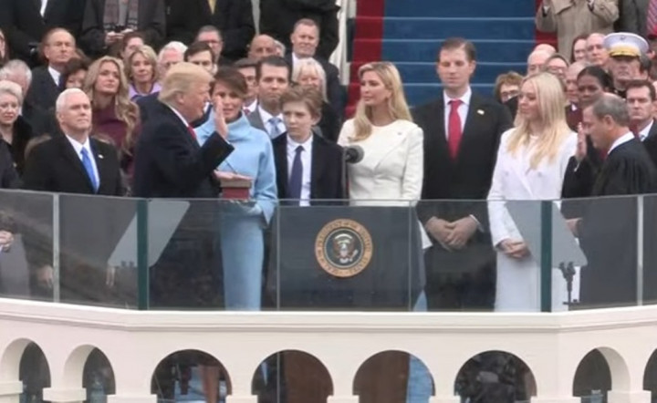 Diambil Sumpah, Donald Trump Resmi Menjabat Presiden ke-45 AS