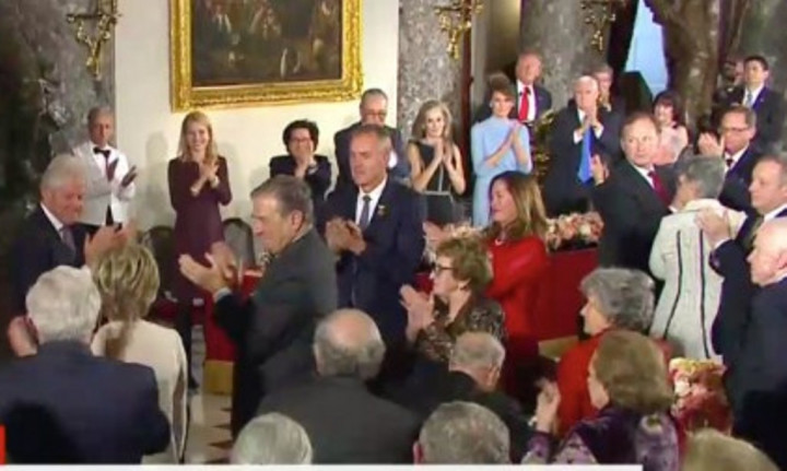 Trump Berikan Penghormatan kepada Hillary Clinton