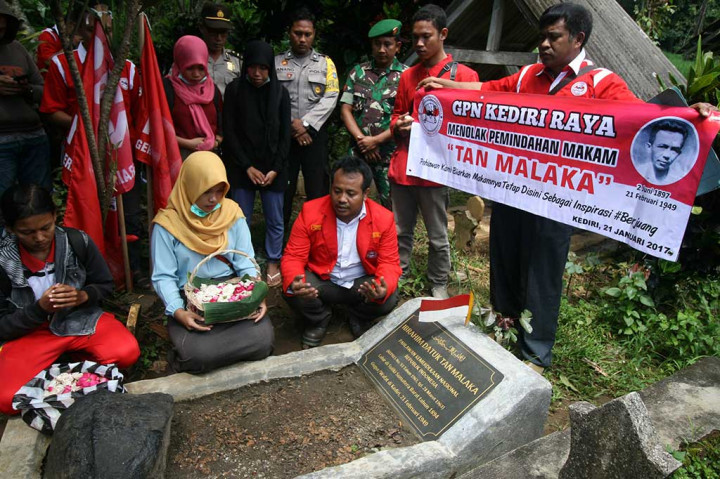 Keluarga Tolak Pemindahan Jasad Tan Malaka
