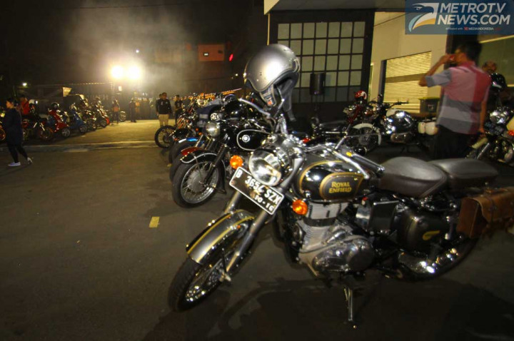 Royal Enfield Seru-Seruan Bareng Komunitas Motor