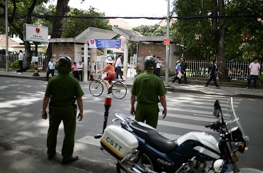 Polisi Vietnam Tangkap Pengkritik Kebijakan Pemerintah